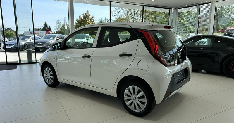 Toyota Aygo cena 35900 przebieg: 119417, rok produkcji 2019 z Grójec małe 781